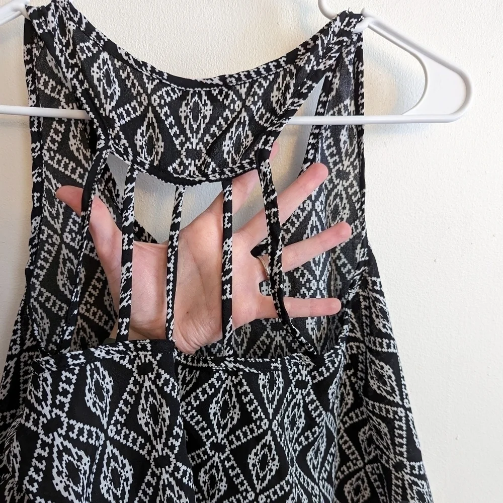 Deb Flowy Cropped Top - Picture 4 of 5